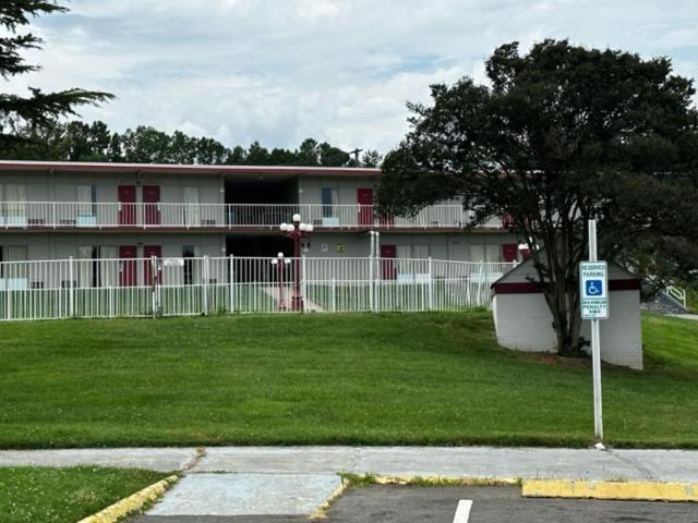 Loyalty Inn Charlotte Airport Экстерьер фото